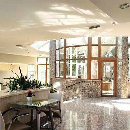 Carbona Emdona Luxury Aparthotel Hévíz