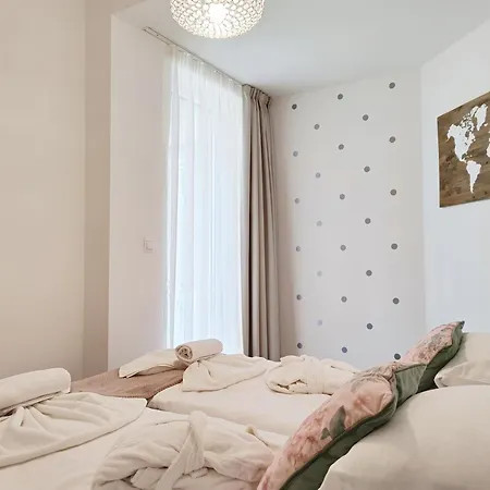 Carbona Emdona Luxury Ξενοδοχείο με διαμερίσματα