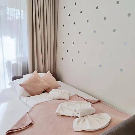 Carbona Emdona Luxury アパートホテル ヘーヴィーズ