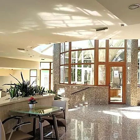 Carbona Emdona Luxury Aparthotel