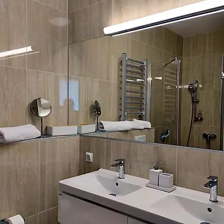 Carbona Emdona Luxury Хевиз