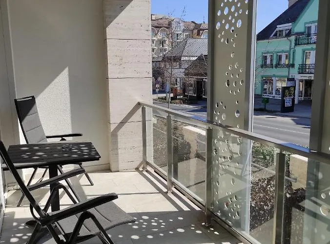 Carbona Emdona Luxury Lejlighedshotel 5*