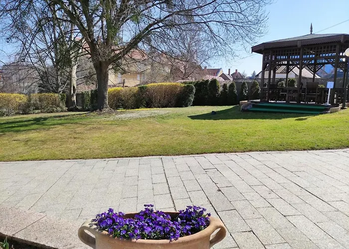 Carbona Emdona Luxury